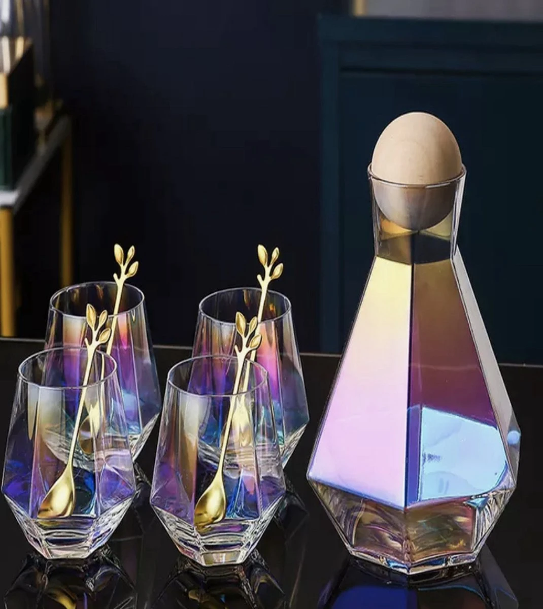 Luxaliving Waterkaraf Met 6 Glazen - Inhoud 1,2 Liter - Vaatwasser Bestendig - Glazenset - Karaf - Drankglazen 1 Luxaliving Waterkaraf Met 6 Glazen - Inhoud 1,2 Liter - Vaatwasser Bestendig - Glazenset - Karaf - Drankglazen