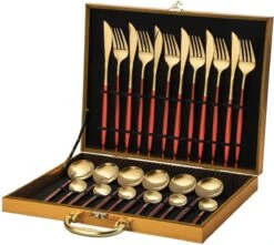 Merkloos Bestekset - 24 Delig Bestekset - 6 Personen - Rood/Goud - Tafellepels/Tafelmessen/Tafelvorken/Koffielepels - Roestvrij Staal