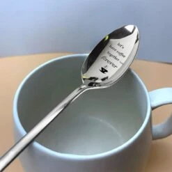 Merkloos Lepel Met Tekst - "Let's Have Coffee Together Forever" - 19.5cm - Valentijn Cadeau Voor Hem Of Haar - Valentijnsdag Verrassing - Versierde Lepel - Lange Lepel - Cadeautje -Tafelwaren Verkoop 1200x1200 262