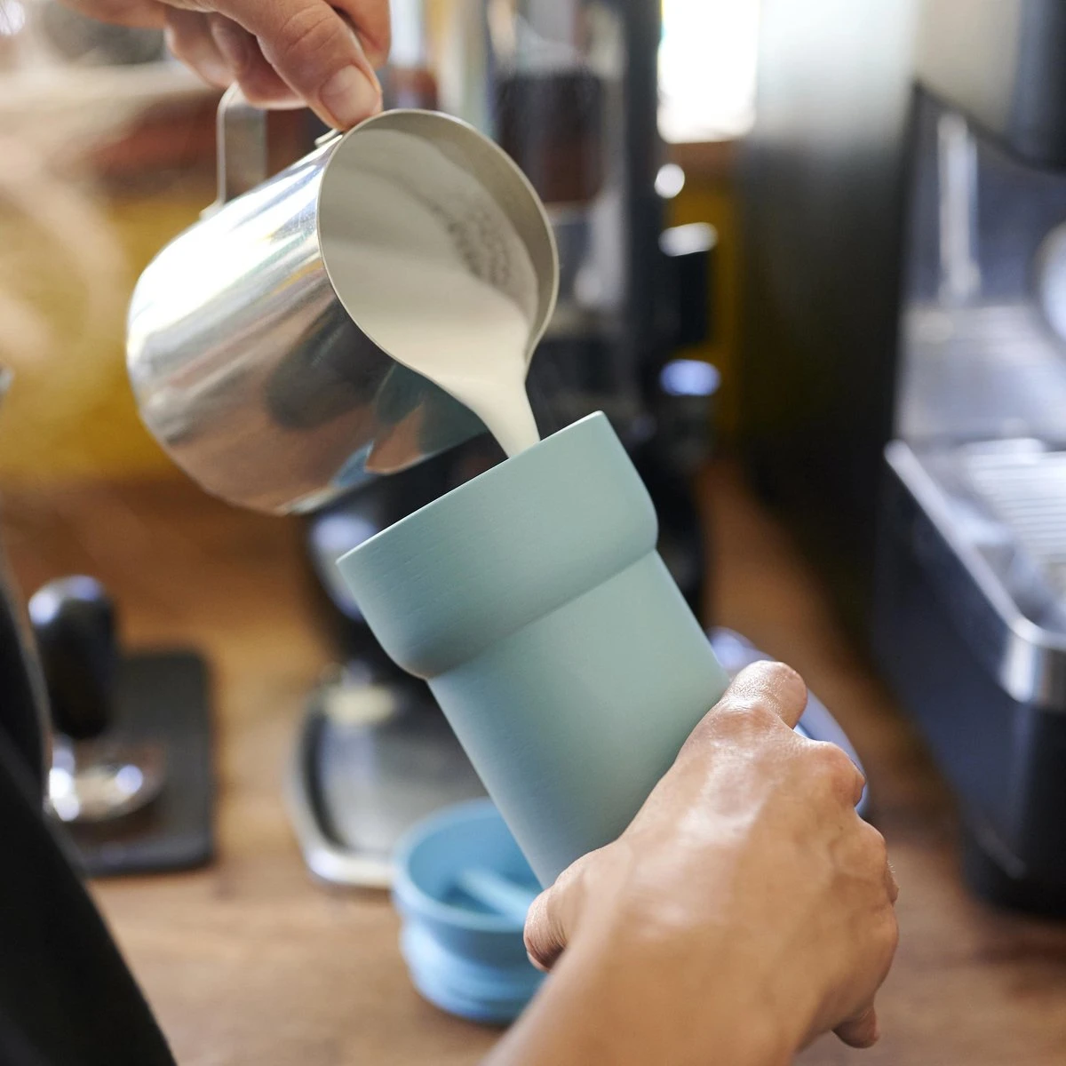 Mepal Isoleerbeker Ellipse 375 Ml – Houdt Je Drankje 4 Uur Warm En 8 Uur Koud – Nordic Pink – Koffiebeker To Go – Lekdicht – Thermosbeker 2 Mepal Isoleerbeker Ellipse 375 Ml – Houdt Je Drankje 4 Uur Warm En 8 Uur Koud – Nordic Pink – Koffiebeker To Go – Lekdicht – Thermosbeker - Afbeelding 2