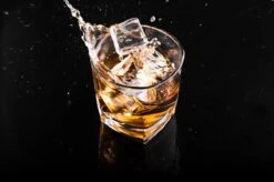 VDN Donella Whiskey Glazen Set Handgeblazen - 4 Whiskeyglazen – Tumbler - Loodvrij Kristal Glas -Tafelwaren Verkoop 1200x799 56