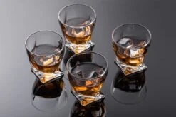VDN Edam Whiskey Glazen Set Handgeblazen - 4 Whiskeyglazen – Tumbler - Loodvrij Kristal Glas -Tafelwaren Verkoop 1200x799 58