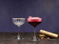 Pasabahce Champagnecoupe Timeless 27 Cl - Transparant Goud 4 Stuk(s) 12 Pasabahce Champagnecoupe Timeless 27 Cl - Transparant Goud 4 Stuk(s) -Tafelwaren Verkoop 1200x893 3