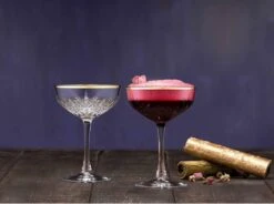 Pasabahce Champagnecoupe Timeless 27 Cl - Transparant Goud 4 Stuk(s) 9 Pasabahce Champagnecoupe Timeless 27 Cl - Transparant Goud 4 Stuk(s) -Tafelwaren Verkoop 1200x895 2