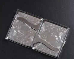 Merkloos Luxe Sigarettenhouder - Sigaretten Box 3 - Sigaretten Opbergdoosje - Sigaretten Koker Metaal - 20 Sigaretten - Cigarettecase 13 Merkloos Luxe Sigarettenhouder - Sigaretten Box 3 - Sigaretten Opbergdoosje - Sigaretten Koker Metaal - 20 Sigaretten - Cigarettecase -Tafelwaren Verkoop 1200x957 2