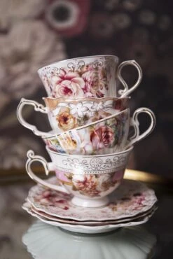 Clayre & Eef Kop En Schotel 200 Ml Roze Wit Porselein Rond Bloemen Servies Cadeau Voor Haar Cappuccino -Tafelwaren Verkoop 801x1200 8