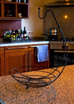 Merkloos Fruitmand Met Banaanhouder – Fruitschaal Zwart – Fruitmand Zwart Metaal – Bananenhouder – Fruitmand Hangend - Decoratieve Schaal – Keuken – 27x27x39 -Tafelwaren Verkoop 849x1200 5